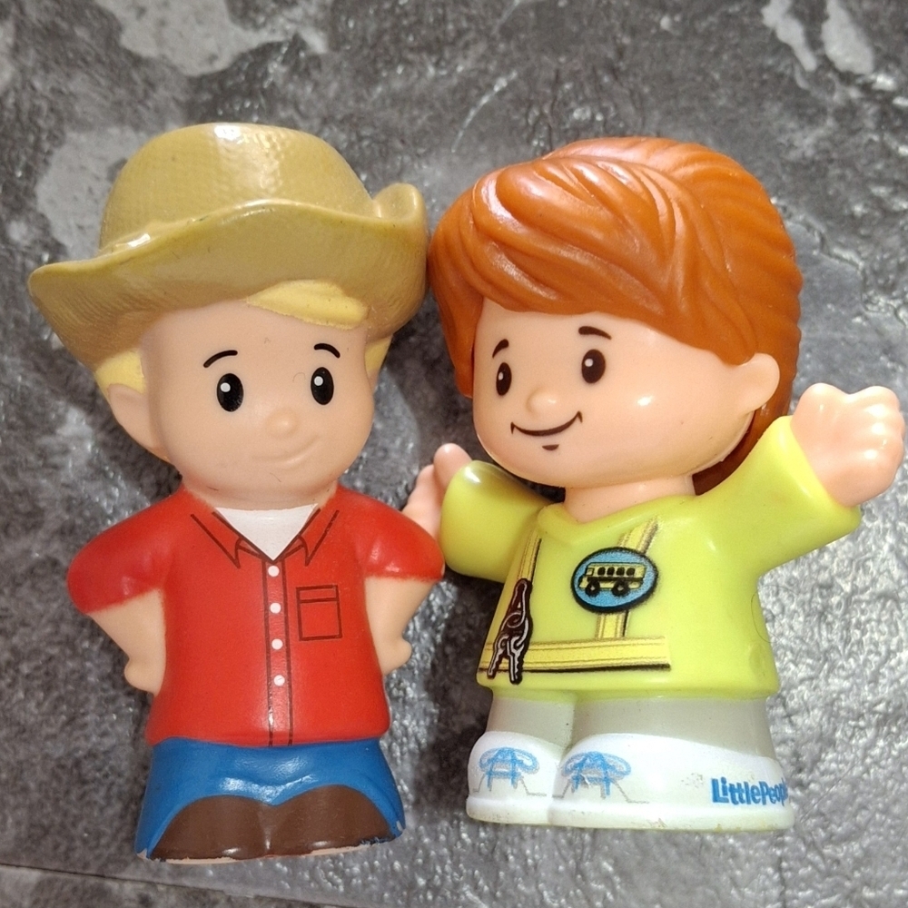 Little People Lot Of 2 Cowboy And Bus Drive.